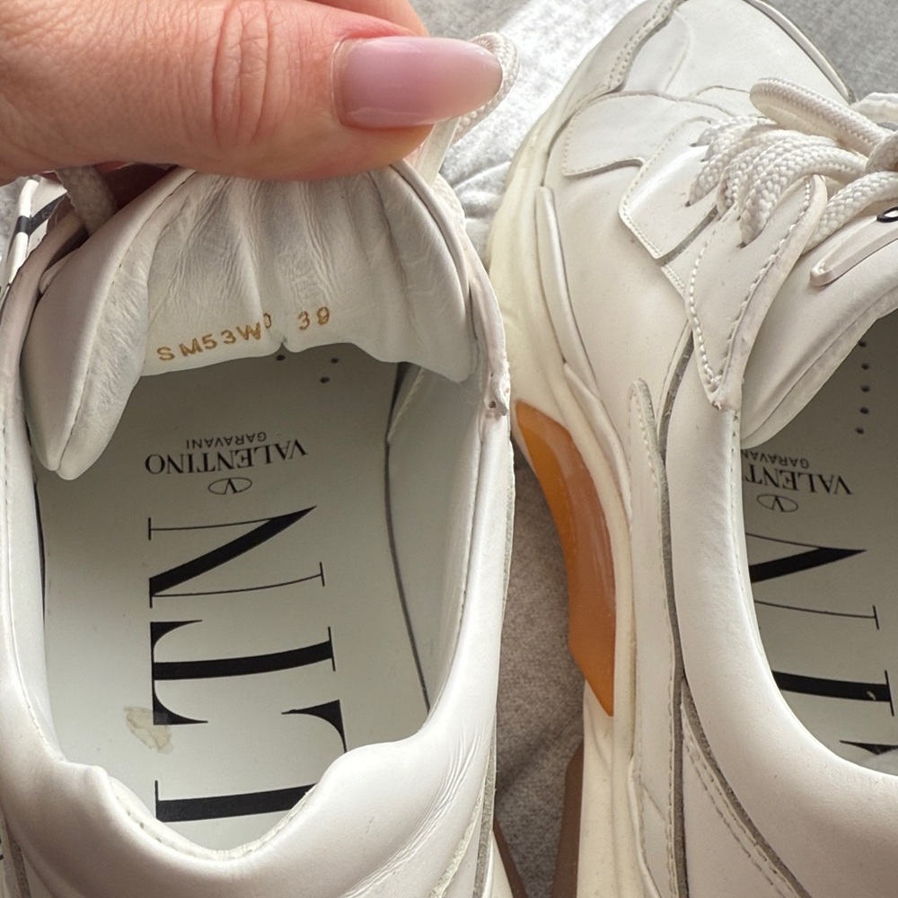 Valentino Off-White Sneakers with Black Logo 39 9 - Picture 3 of 5